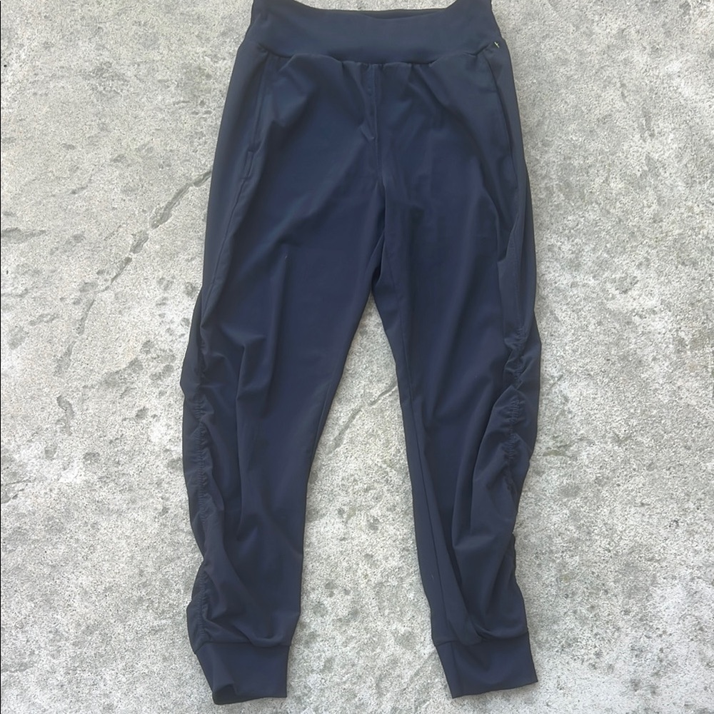 Zella Women's Black Lightweight Ruched Leg Joggers Size S